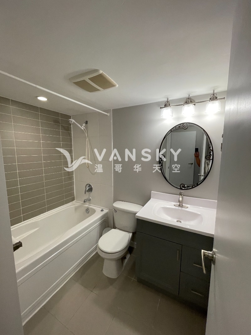 250125010142_5 Master Bath1705_Bath 2.JPG